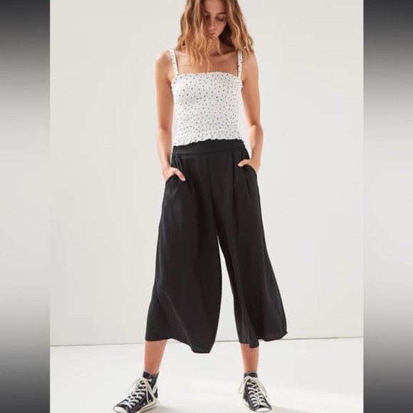 Aritzia Pants - ❗️SOLD❗️Aritzia Sunday Best 100% Rayon Sullivan Pants Size L
